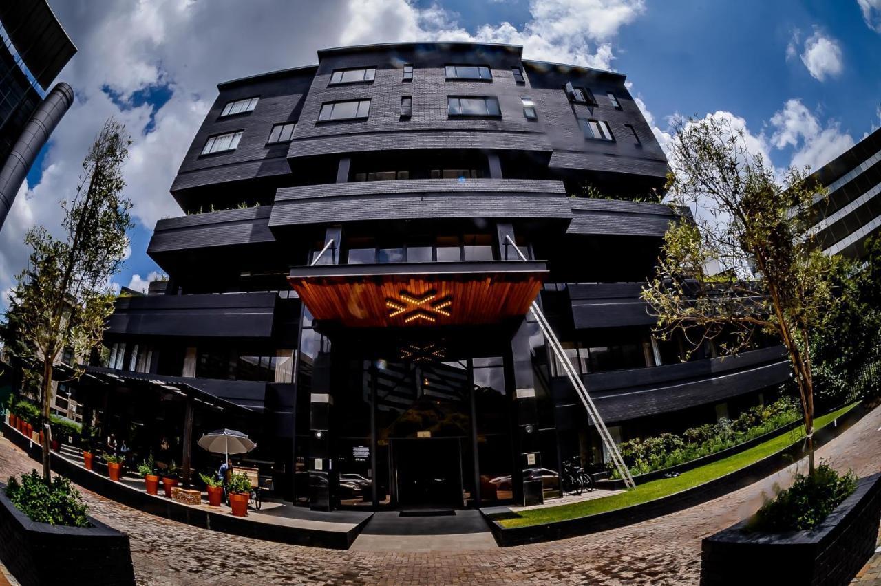 Blackbrick Sandton One Hotel Johannesburg Exterior photo